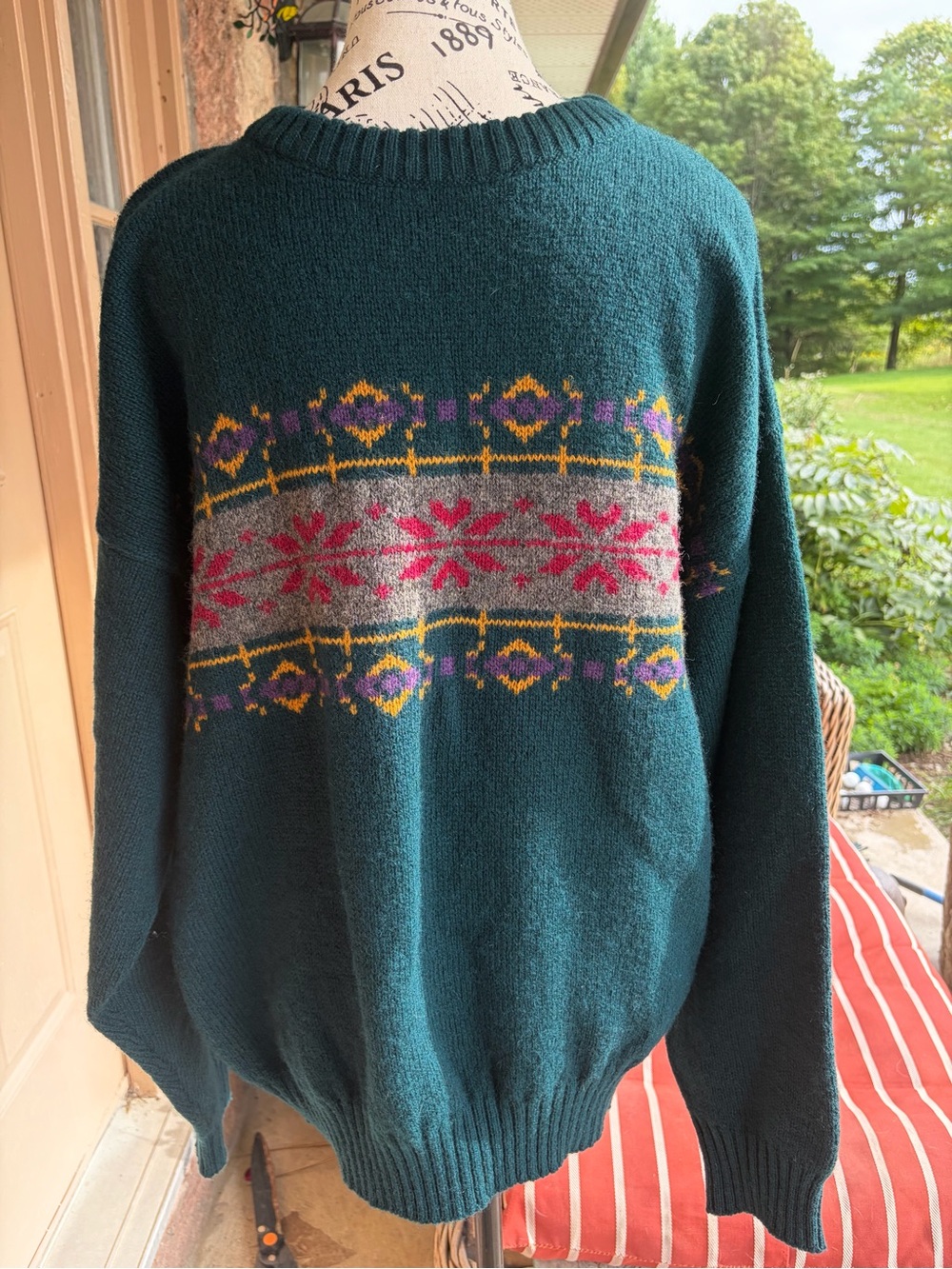 Men's Vintage Size Med Shetland Wool Crewneck Sweater with Nordic Pattern